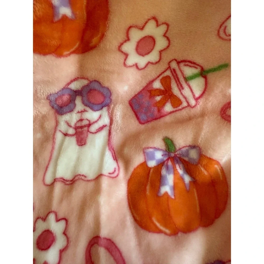 Pink NWT Halloween Blanket with Ghost w/ Glasses, Starbucks Cup & Bows Throw